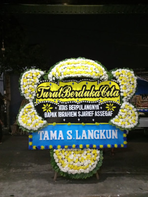 Papan Bunga Duka di Murung
